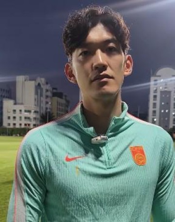 宝威体育官方入口-颜骏凌：为武磊百场感到骄傲；李昊很有潜力，会帮他尽快融入